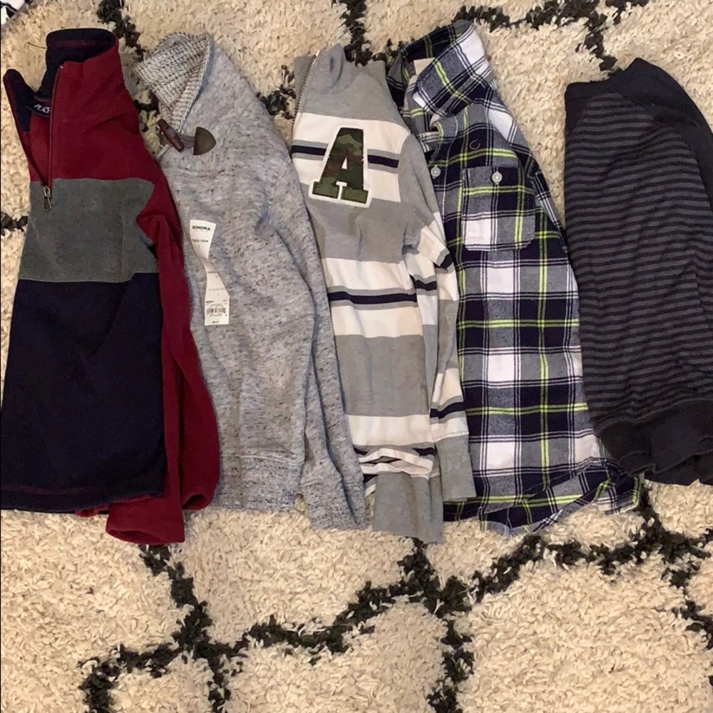 10 boys size small sweaters